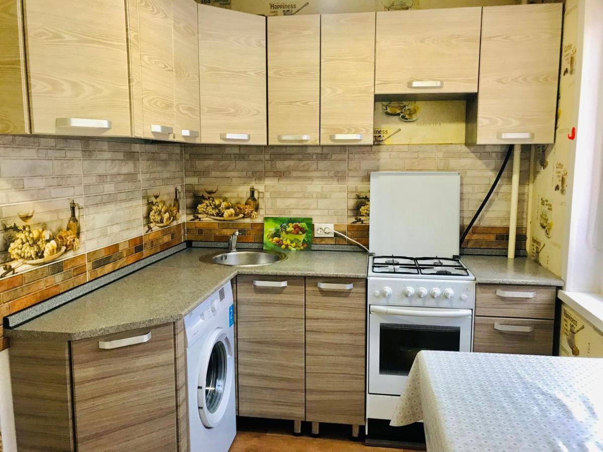 Apartaments In The City Center Караганда Екстер'єр фото