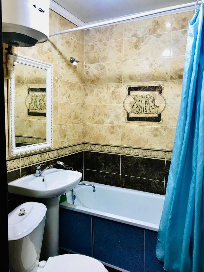 Apartaments In The City Center Караганда Екстер'єр фото