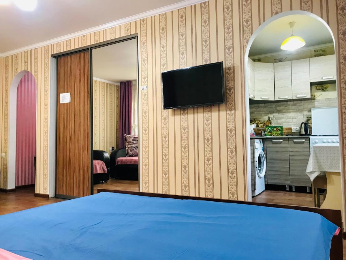 Apartaments In The City Center Караганда Екстер'єр фото
